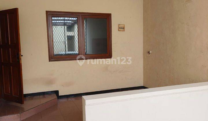 Dijual Rumah di Cempaka Putih 2 Lantai SHM Bagus 2