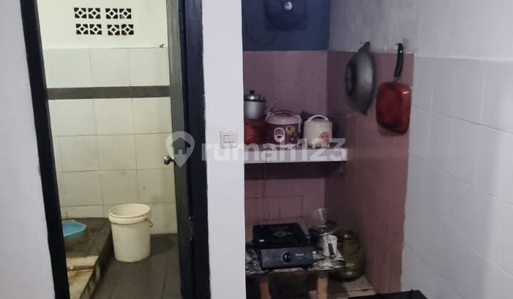 For Sale: 3-Story Cempaka Putih Boarding House with Good SHM (Certificate of Ownership) 2