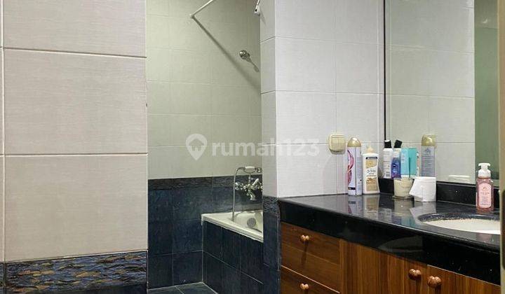 Apartemen Simprug Teras 3 Kamar Tidur Bagus Semi Furnished 2