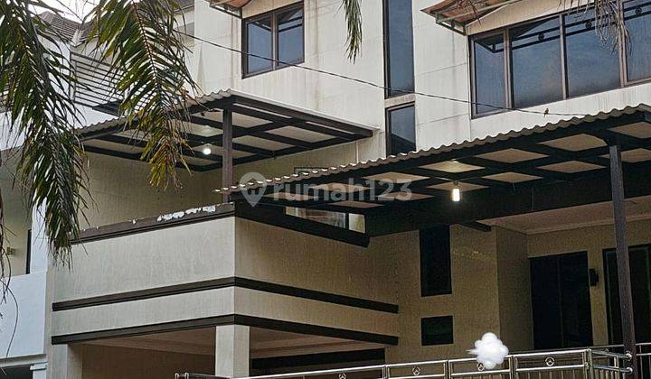 Dijual Rumah 3 Lantai di Grand Prima Bintara 2