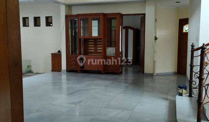 Rumah Asri Nyaman di Cempaka Putih Timur Jakarta Pusat  2