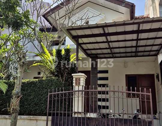 Strategic House in the Elite Setraduta Complex Near Pasteur 1