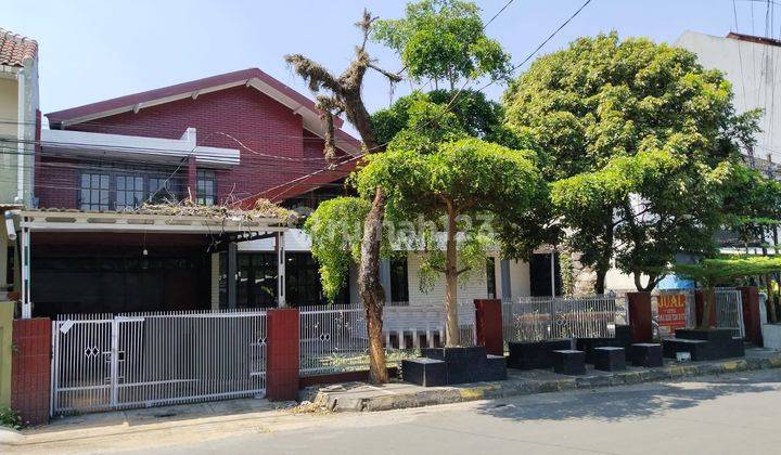 Rumah Cantik Dan Bagus Cocok Untuk Keluarga Besar di Cikutra 1