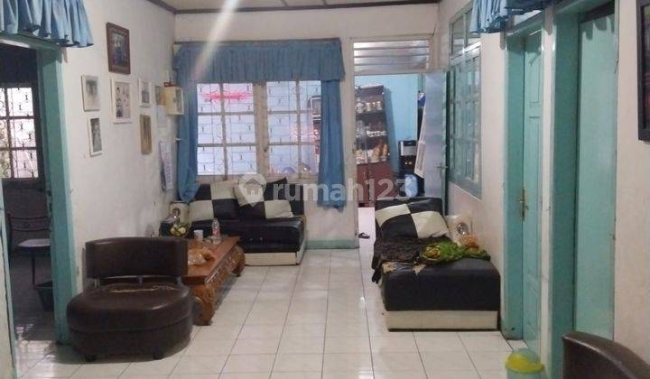 Rumah Bangunan Terawat Lingkungan Adem di Terusan Jakarta 2