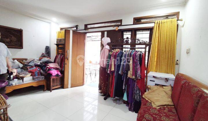 Rumah Ada Kamar Banyak Cocok Untuk Keluarga Besar di Cibeunying 2