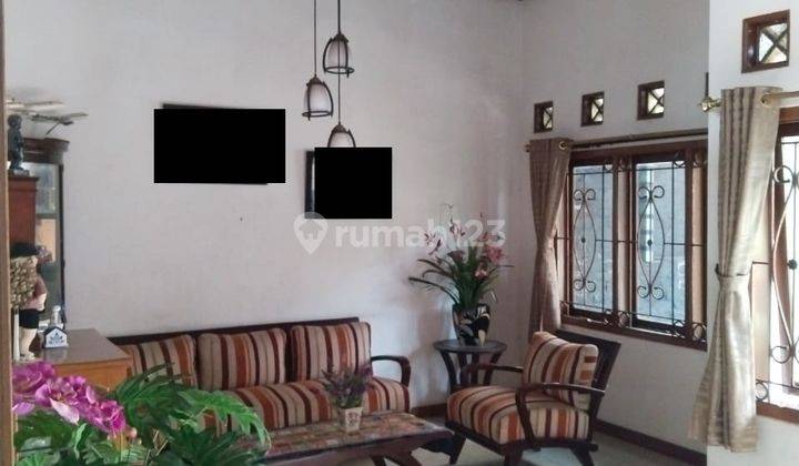 Rumah Bagus Plafon Tinggi Nyaman Untuk Dihuni di Antapani 2