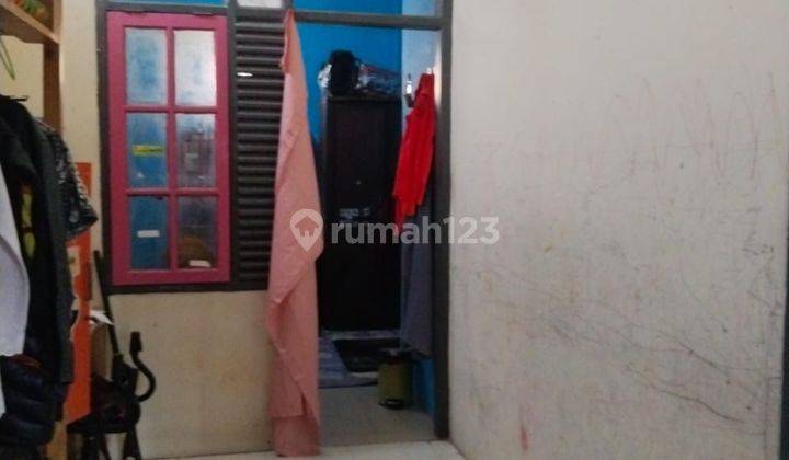 Rumah Bekas Konveksi Berada Dalam Kompek di Antapani 2