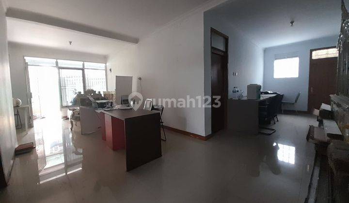 Rumah Cocok Untuk Kantor di Gatot Subroto 2