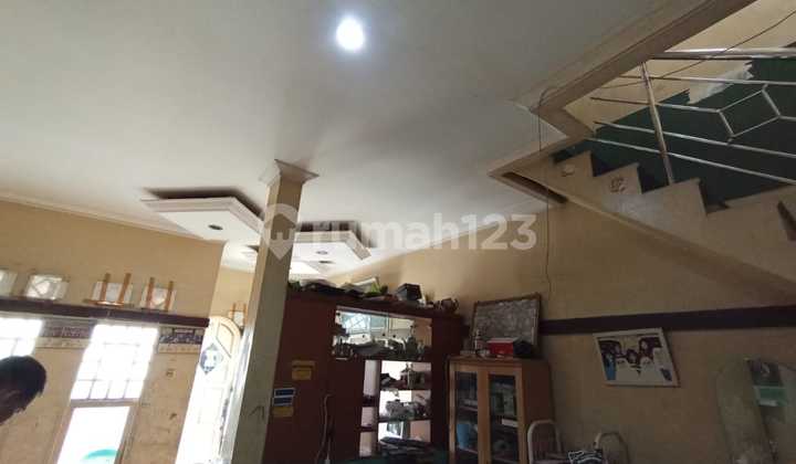 House Near Health Facilities or Hospital in Melong Green 2