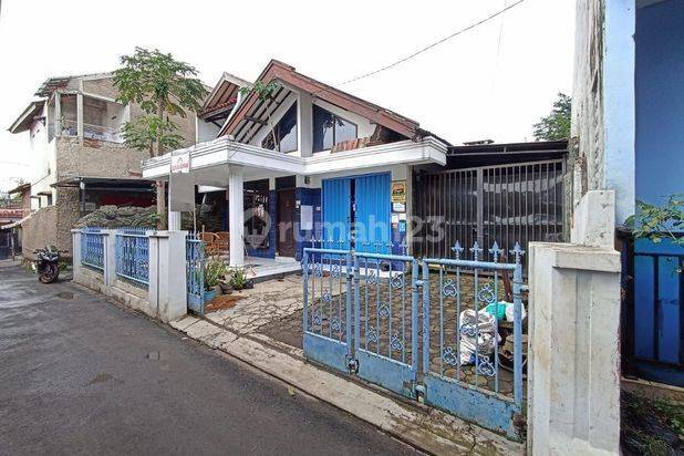 Rumah Nyaman Huni Lokasi Dekat Jalan Utama di Citeureup, Cimahi 1