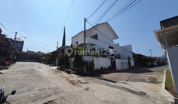 Rumah Posisi Hook Lingkungan Asri di Taman Cihanjuang 1