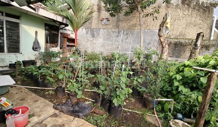 House Located in the City Center Near the Town Square in Sangkuriang, Cimahi 2