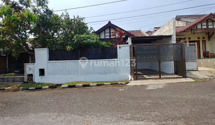 Rumah Luas, Lingkungan Asri Ada Taman di Taman Bumi Prima, Cimahi 1