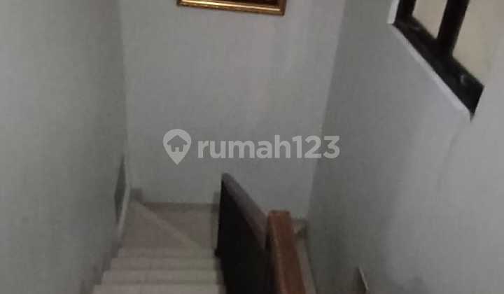 Well-Maintained House Building in Ciawi Tali, Cimahi 2