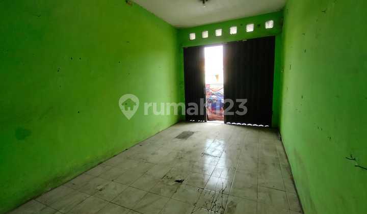 Shop House in a Busy Location, Suitable for Business in Nanjung Raya 2