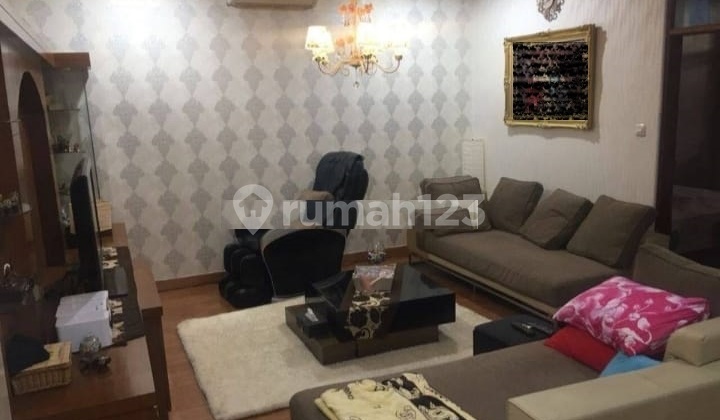 Rumah Super Cozy One Gate System di Taman Sakura