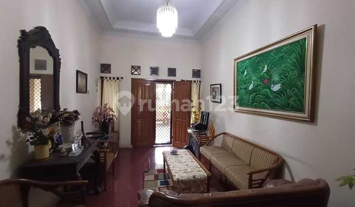 Simple Residence with Complete Facilities in Margahayu Raya