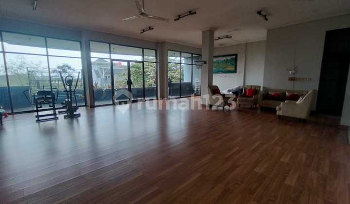 4-Storey Shop House Suitable for Business on Main Road in Jamika 4-Storey Shop House Suitable for Business on Main Road in Jamika