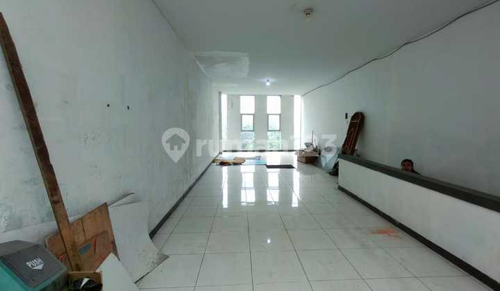 3-Story Shop House Suitable for Cafe in Gempol Sari 2