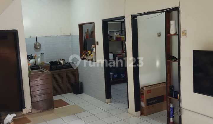 House Can Also Be Used for Business in Ciganitri