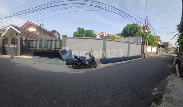 Land Access for 2 Cars in Logam