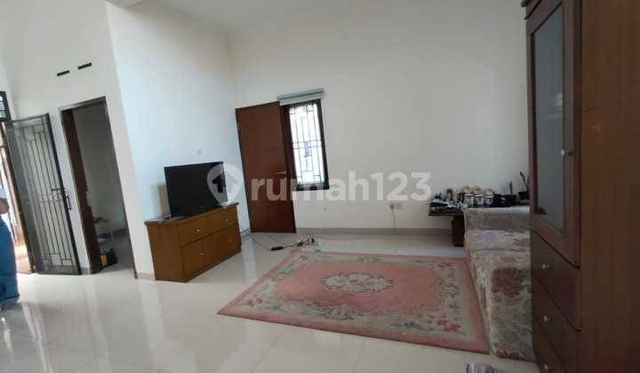 Rumah Terawat Siap Huni di Nanjung Regency