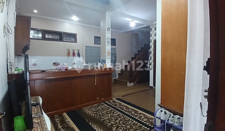 Strategic Location, Well-Maintained House in Margahayu Raya
