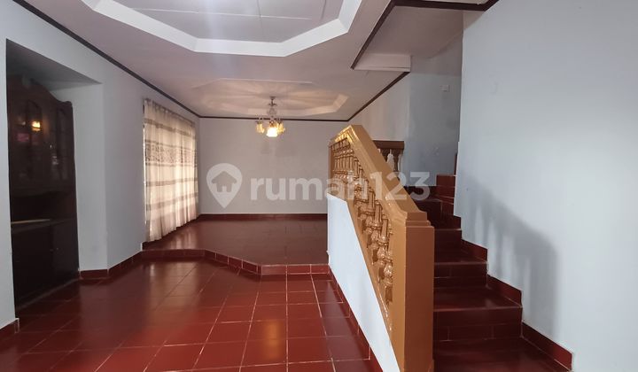 Rumah Dekat ke Jalan Utama di Cimenyan 2