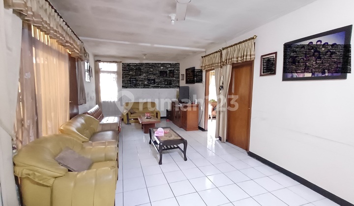 Rumah Dekat ke Sekolah dan Pusat Perbelanjaan di Margacinta