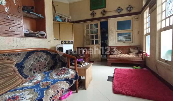 House Near Health Facilities or Hospital in Melong Green House Near Health Facilities or Hospital in Melong Green