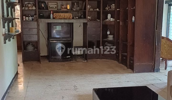 Rumah Akses Jalan 2 Mobil di Cijawura