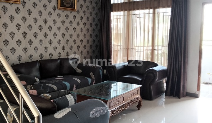 Rumah Luas Jalan 2 Mobil di Margacinta 2