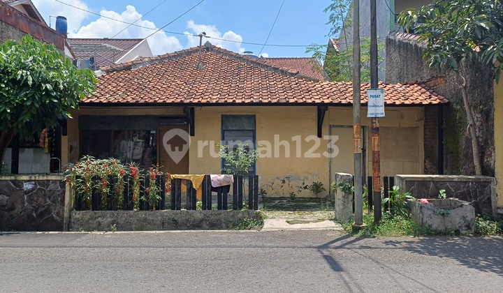 Strategic Land Location Near Shopping Center in Margahayu Raya