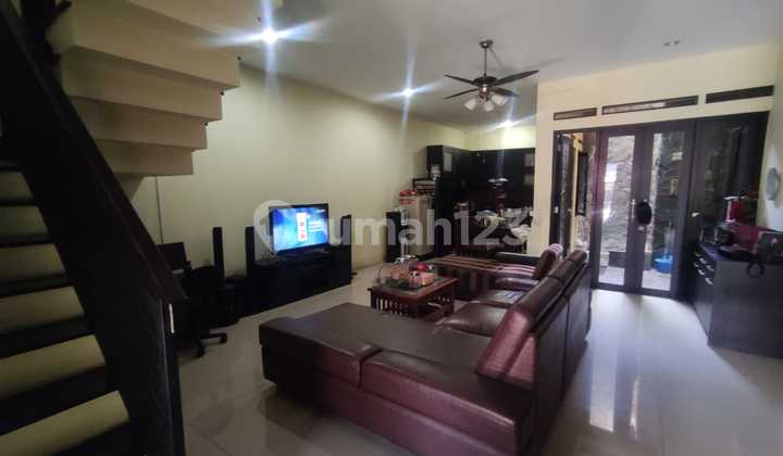 Strategic Location Comfortable House for Living in Margahayu Raya