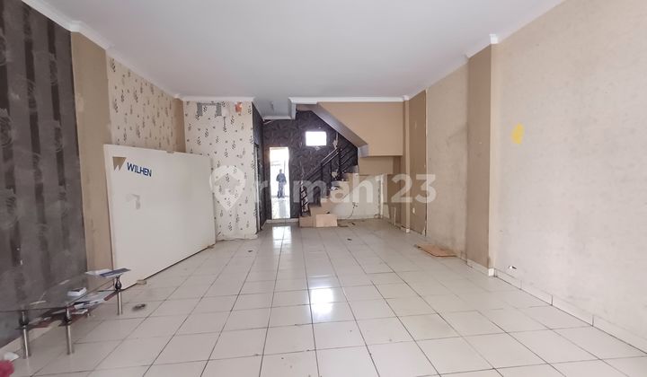Strategic Location Ready-to-Use Shop House in Soekarno Hatta 2