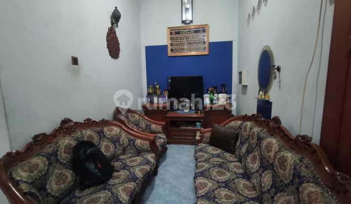 Rumah Lokasi Strategis Dekat ke Taman Kota di Kiaracondong