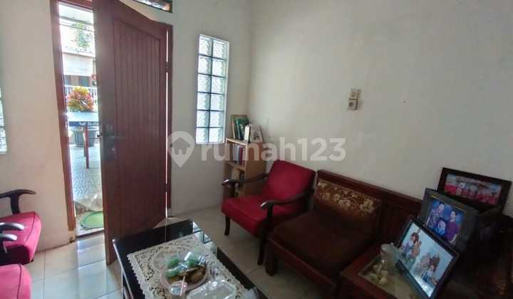 Rumah Strategis Dekat Tempat Ibadah di Margaasih Regency