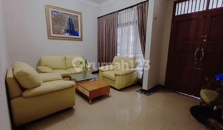 Rumah Lokasi Sangat Strategis Nyaman Dihuni di Margacinta