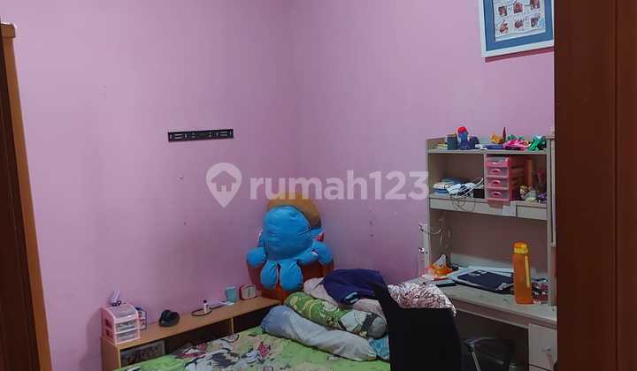 Rumah Bangunan Terawat Bonus AC 2 Unit di Kopo 2