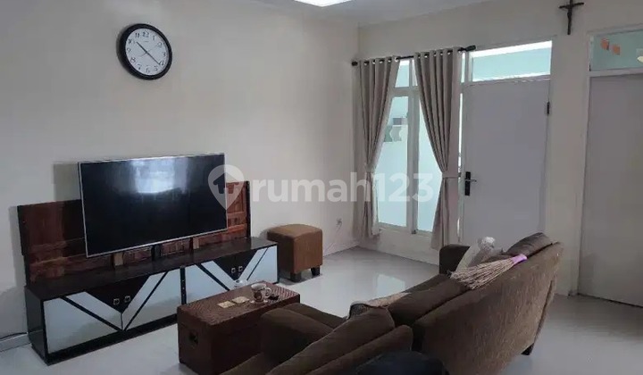 Rumah Siap Huni di Kawasan Strategis Cibabat, Lingkungan Aman dan Nyaman, Dekat Berbagai Fasilitas Umum. Rumah Siap Huni di Kawasan Strategis Cibabat, Lingkungan Aman dan Nyaman, Dekat Berbagai Fasilitas Umum.