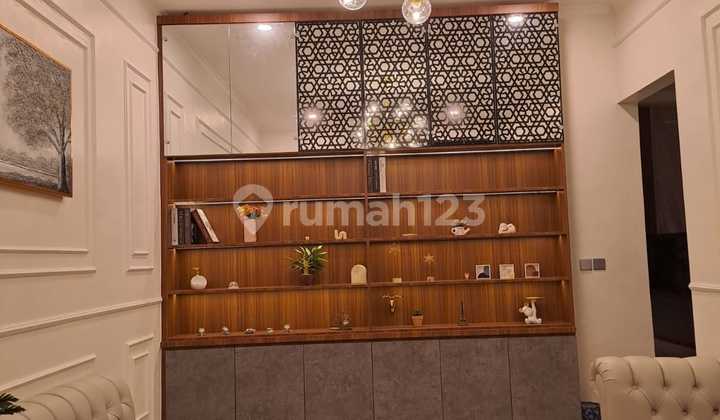 Dijual Rumah Mewah 2 Lantai - Padalasari, Setiabudi, Ledeng