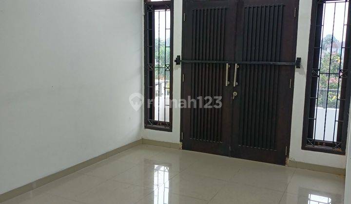 Rumah 2 lantai dilingkungan sejuk 2