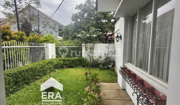 Rumah Bagus di Tengah Kota Siap Huni di Sayap Jl Laswi