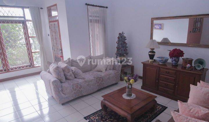 Di jual rumah Bagus SHM di Setraduta Bandung 1