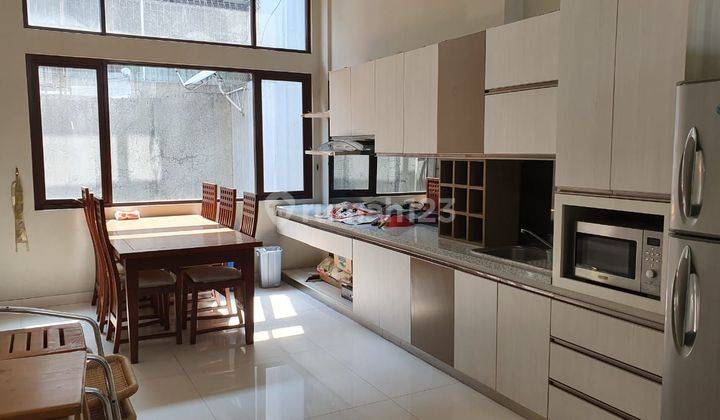 Rumah 2 Lantai SHM Bagus di Sudirman Town House Bandung 1