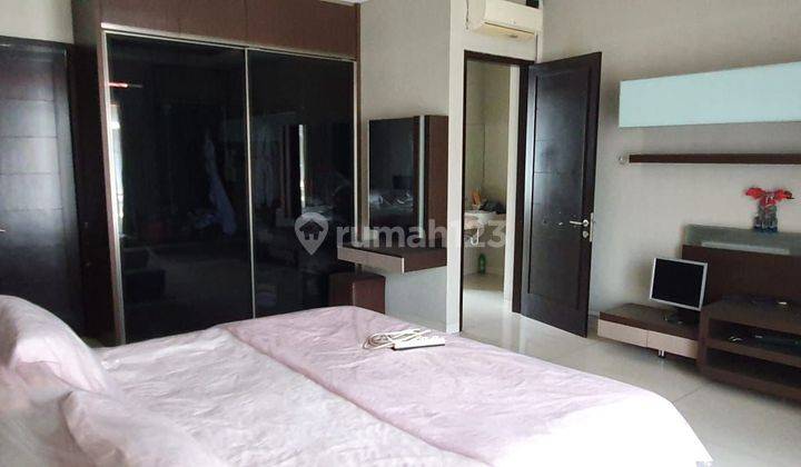 kamar tidur rumah 2 lantai shm bagus