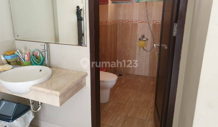 kamar mandi rumah 2 lantai shm bagus