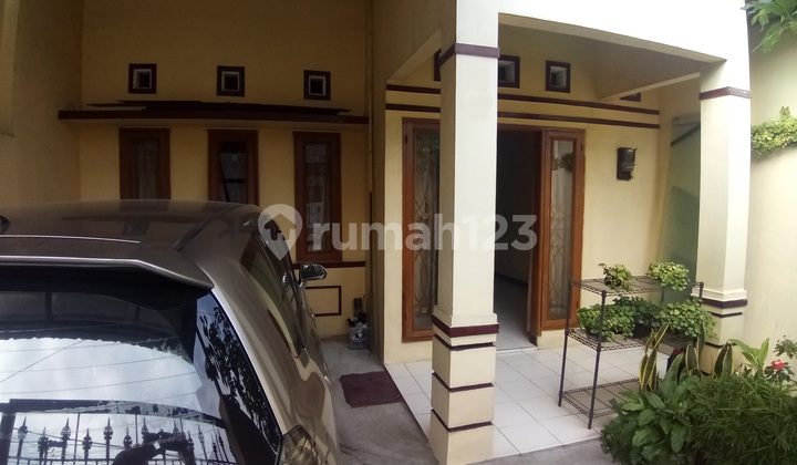 Rumah Bagus SHM di Taman Holis Indah Cigondewah Bandung, Bandung
