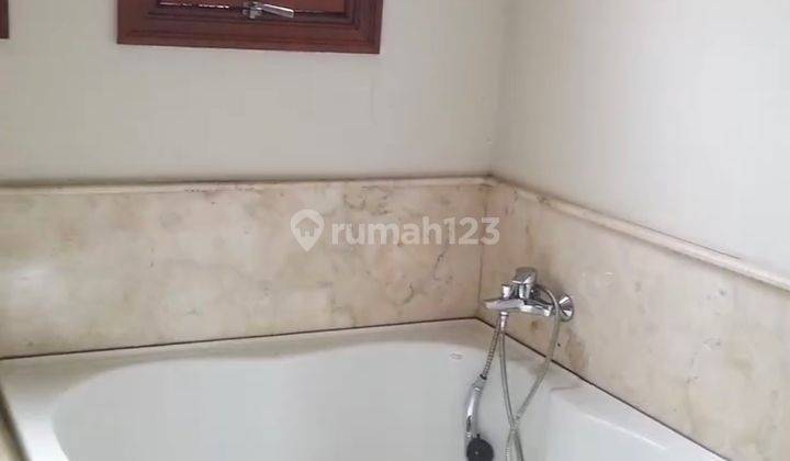 Rumah 3 Lantai Bagus Furnished Shm Di Bale Pakuan, Bandung 7