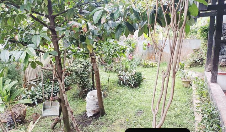 Nice House with SHM on Jl. Setramurni, Bandung City 2